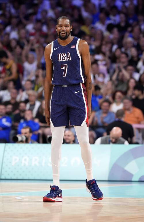 斯卢茨基：遗憾没能将机会转化为进球，对比赛的质量感到满意（斯卢茨基：遗憾未能把机会转化为进球，但对比赛质量满意）