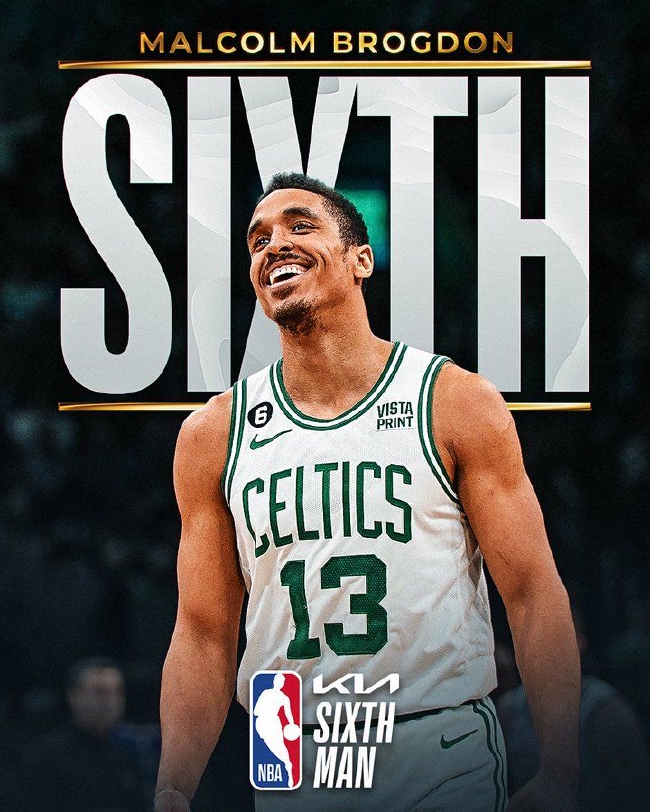 三分11中10生涯新高！穆雷25中19得到52分6板4助（穆雷25投19中砍下52分6篮板4助攻，三分11投10中创生涯新高）