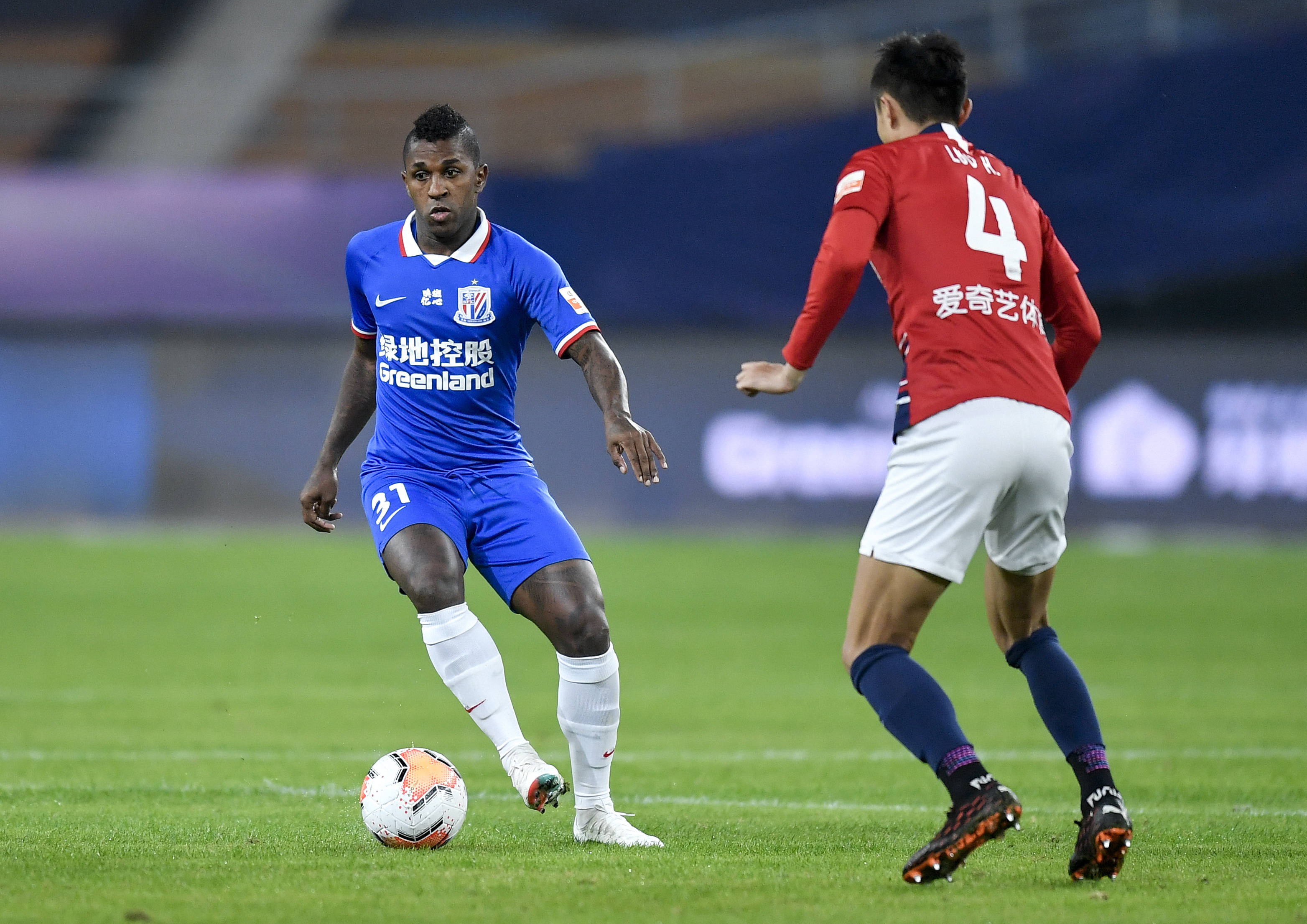 德天空：皇马有意法鹰后卫布朗，近期已派球探考察球员（德天空：皇马相中法鹰后卫布朗，近期开启球探考察）