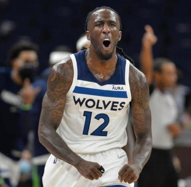 16岁的天空：多特蒙德超新星阿尔伯特本轮青年欧冠集锦（16岁天才高光时刻：多特蒙德新星阿尔伯特本轮青年欧冠集锦）