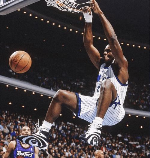 狼队垫底是有原因的（狼队垫底并非偶然）