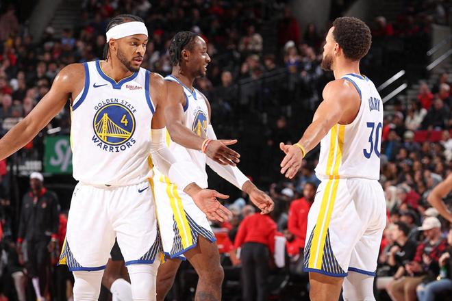 篮球篮网新援表现稳定（篮网新援发挥稳健）