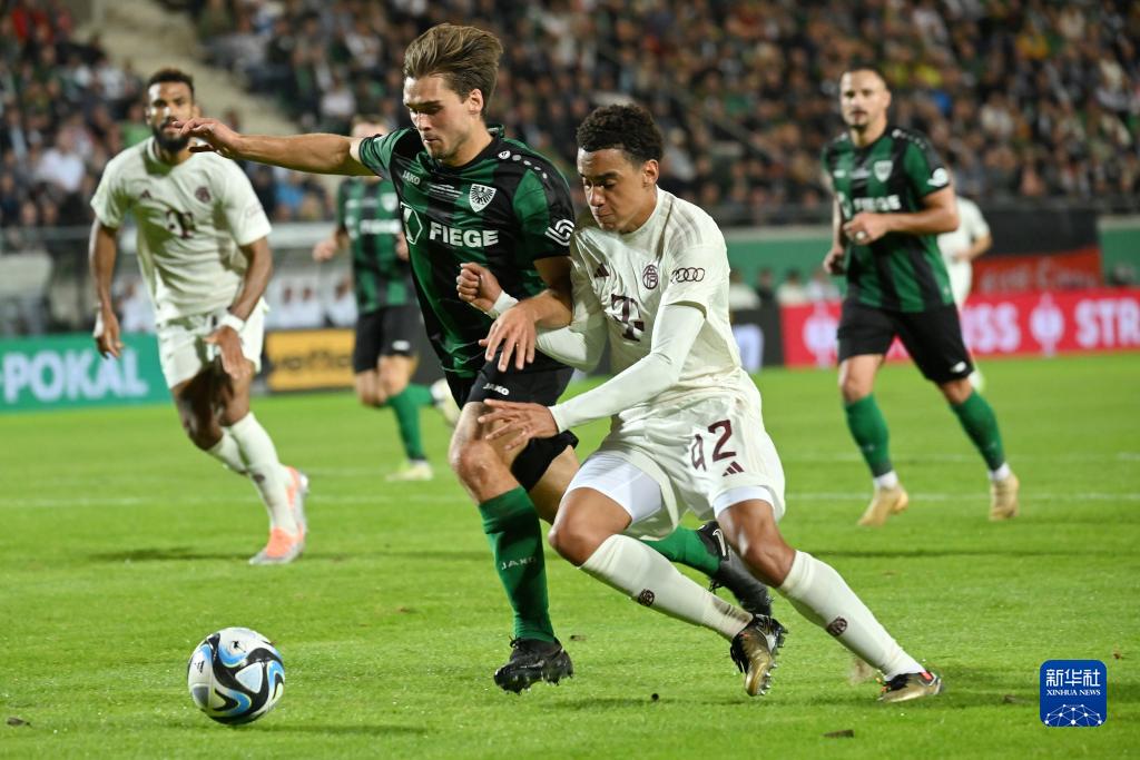 这球员的抗压能力太强（这名球员的抗压能力爆表）