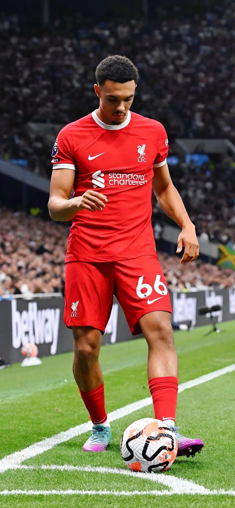 欧冠淘汰赛前瞻：拜仁客战曼城,（欧冠淘汰赛前瞻：曼城主场对阵拜仁）