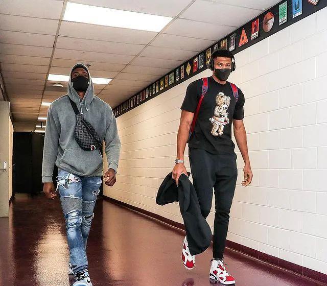 巴黎首发身价是弗拉门戈的8.8倍，同时平均年龄小6.3岁（巴黎首发价值超弗拉门戈8.8倍，平均年龄小6.3岁）