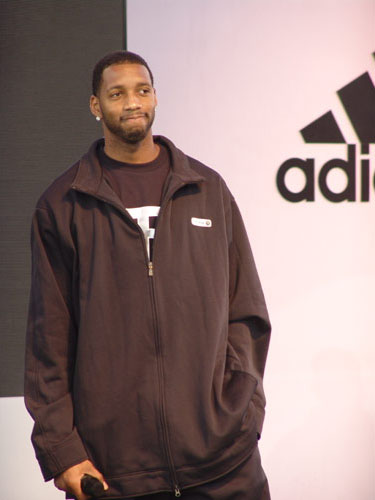 客战塞尔塔戴帽，莱万巴萨生涯第4次上演帽子戏法（莱万客战塞尔塔完成帽子戏法，巴萨生涯第4次戴帽）