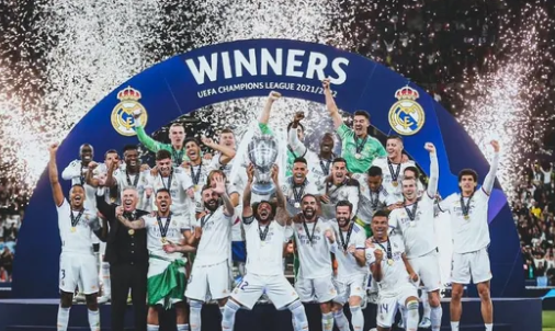 冲击力十足！郭昊文强攻再度打进加罚 半节时间砍下10分（气势炸裂！郭昊文强突再成2+1，半节轰下10分）