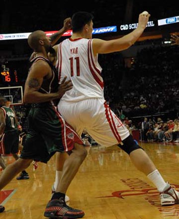 墨媒：拉莫斯将自由身离开蒙特雷，共代表球队出场34次进8球（墨媒称拉莫斯将以自由身离开蒙特雷 为队出场34场攻入8球）