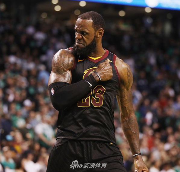 曼联教练席对西汉姆的愤怒反应意味深长（曼联教练组对西汉姆怒怼一幕，耐人寻味）