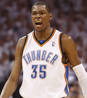 跟队记者：迈尼昂看起来不会续约，但阿莱格里仍在试图说服他（随队记者：迈尼昂续约希望渺茫，阿莱格里仍在努力劝说他）